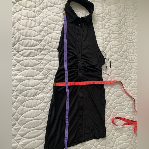 #27 NWT Halter style little black dress. Size M - Picture 3 of 5